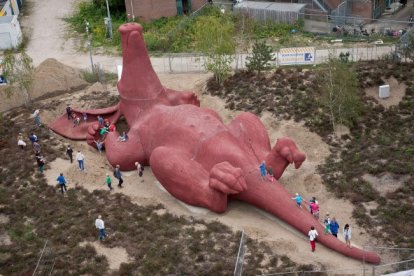 Feestaardvarken ontworpen door kunstenaar Florentijn Hofman, bij cultuurcluster Rozet in Arnhem.